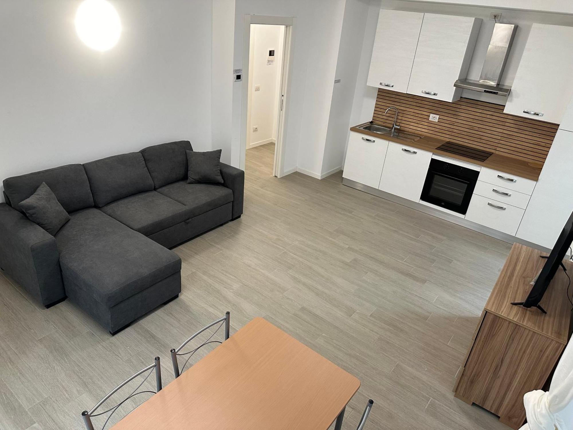 Casa Ideale Tim Appartmanti Moderni Vicina Al Centro Lecco Exteriör bild