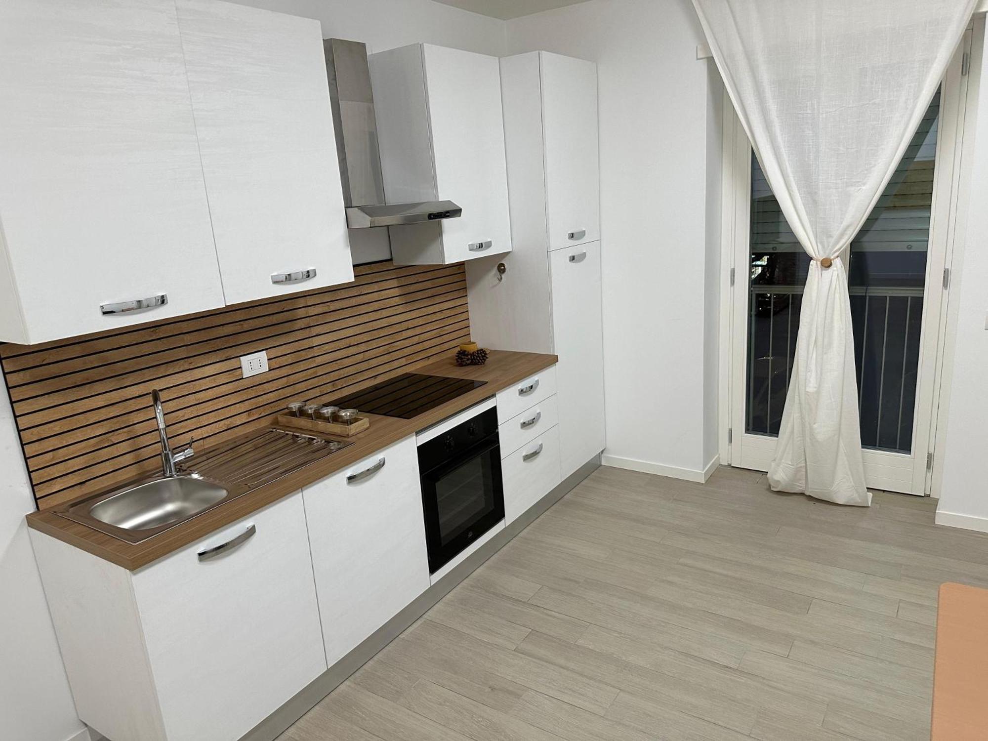 Casa Ideale Tim Appartmanti Moderni Vicina Al Centro Lecco Exteriör bild