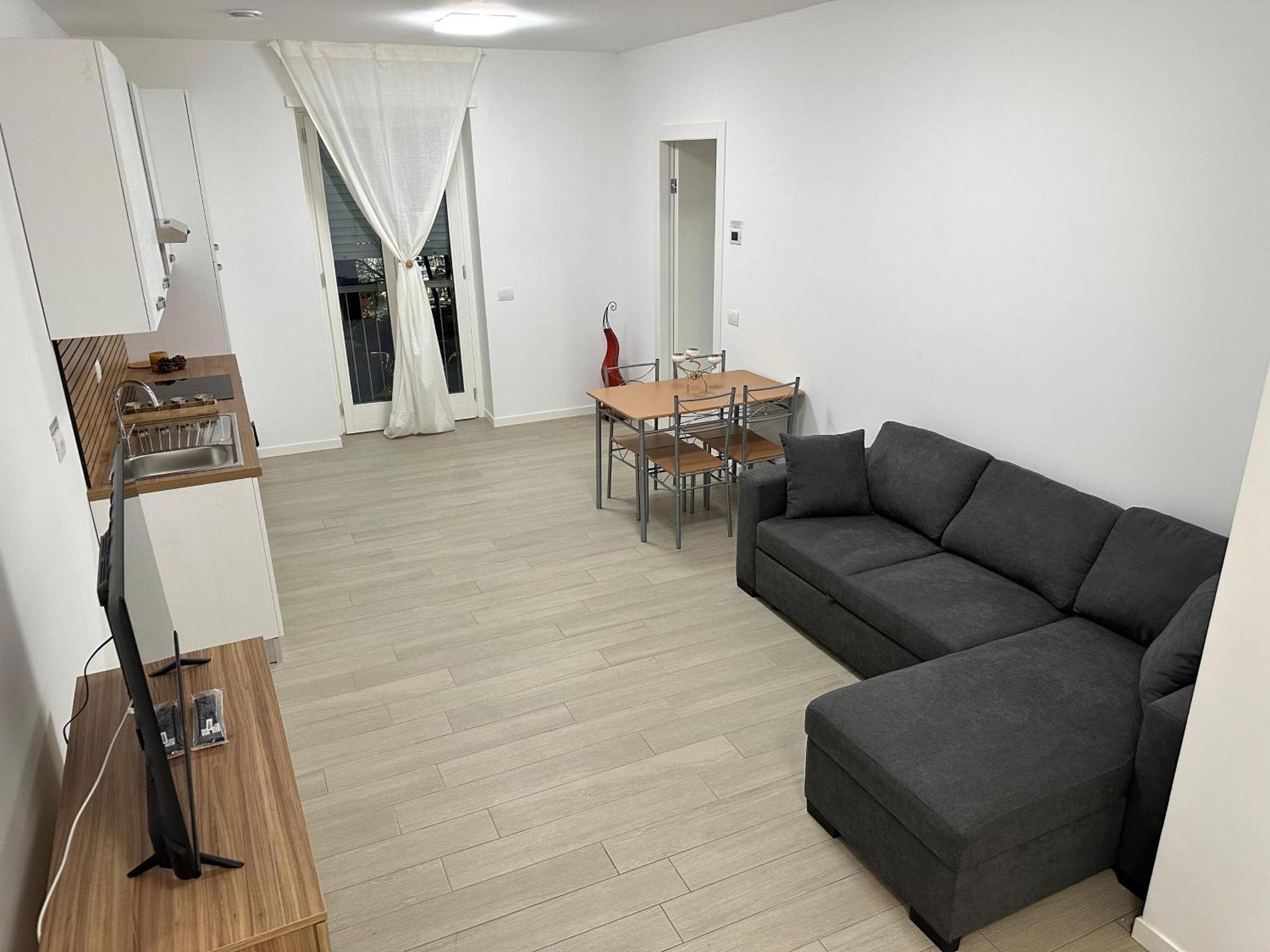 Casa Ideale Tim Appartmanti Moderni Vicina Al Centro Lecco Exteriör bild