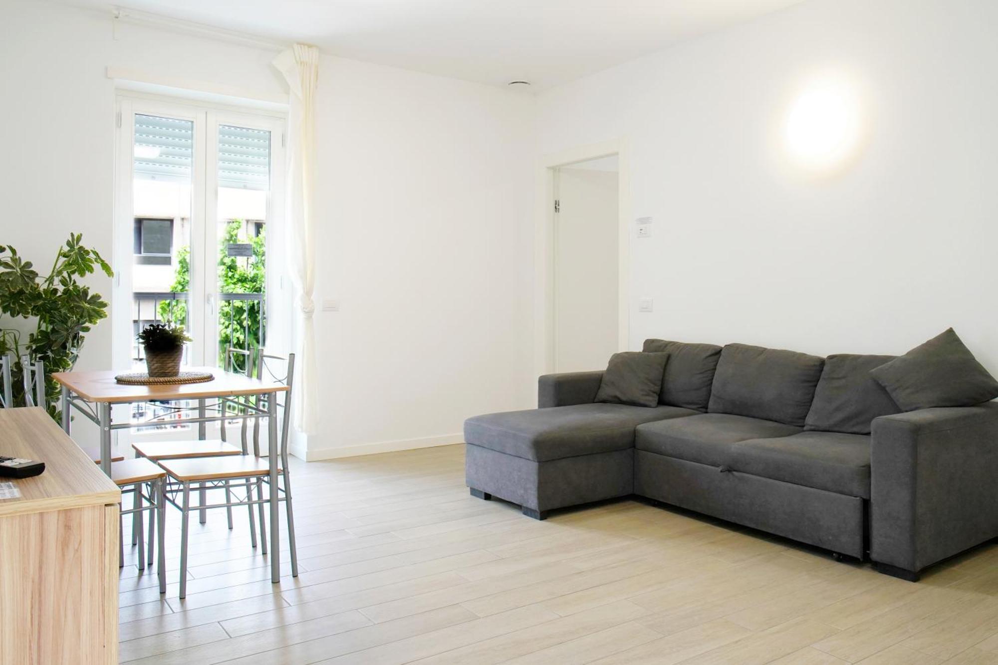 Casa Ideale Tim Appartmanti Moderni Vicina Al Centro Lecco Exteriör bild