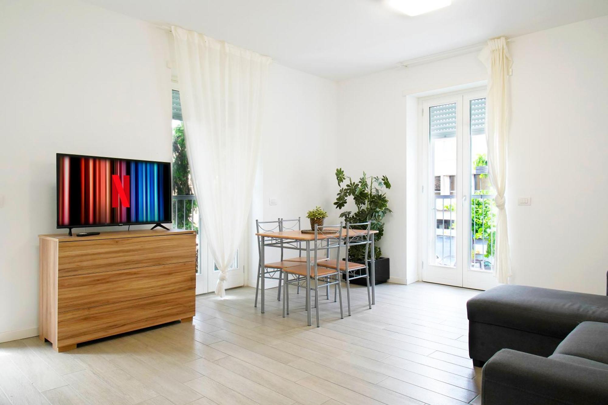Casa Ideale Tim Appartmanti Moderni Vicina Al Centro Lecco Exteriör bild