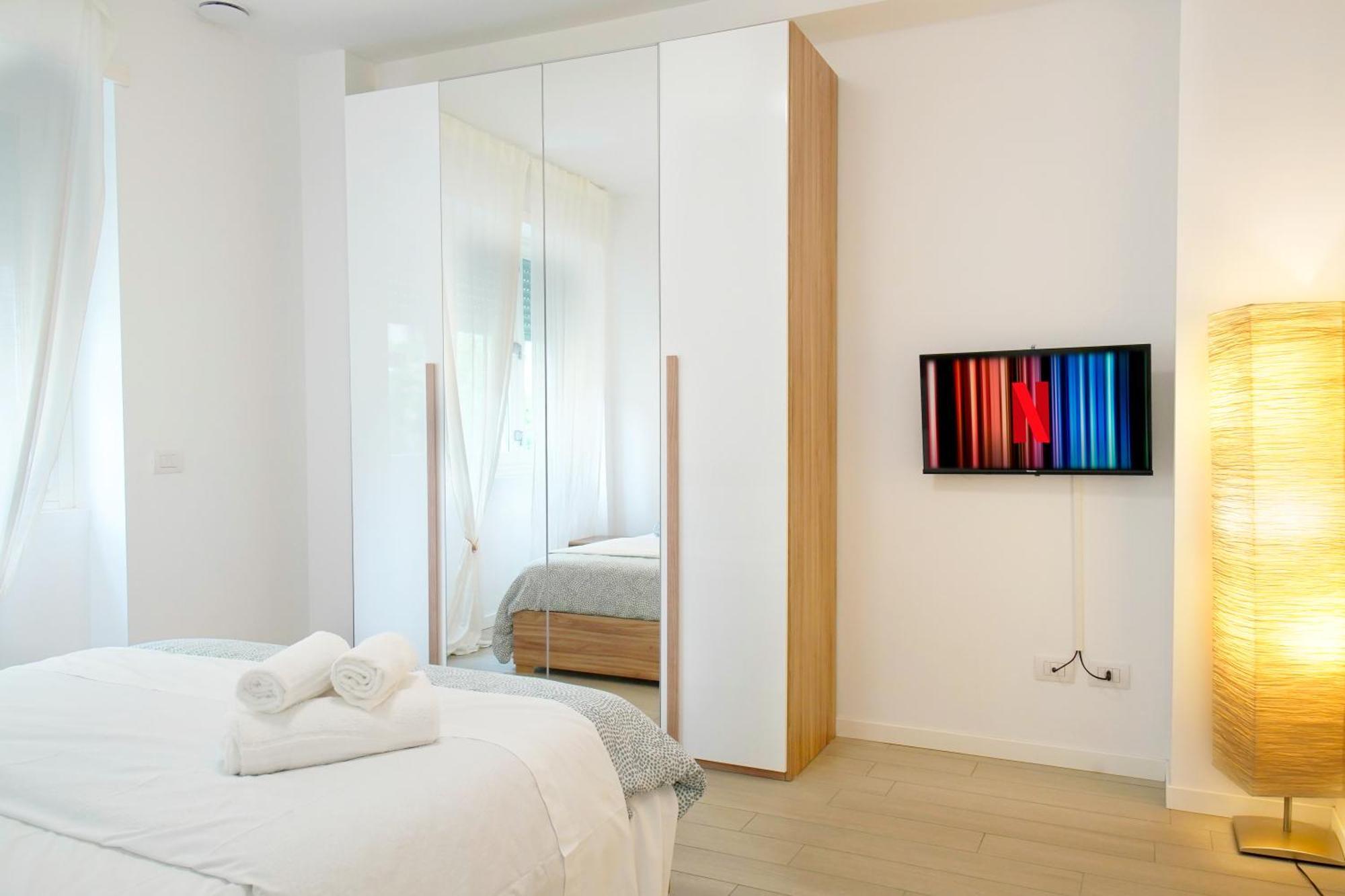 Casa Ideale Tim Appartmanti Moderni Vicina Al Centro Lecco Exteriör bild