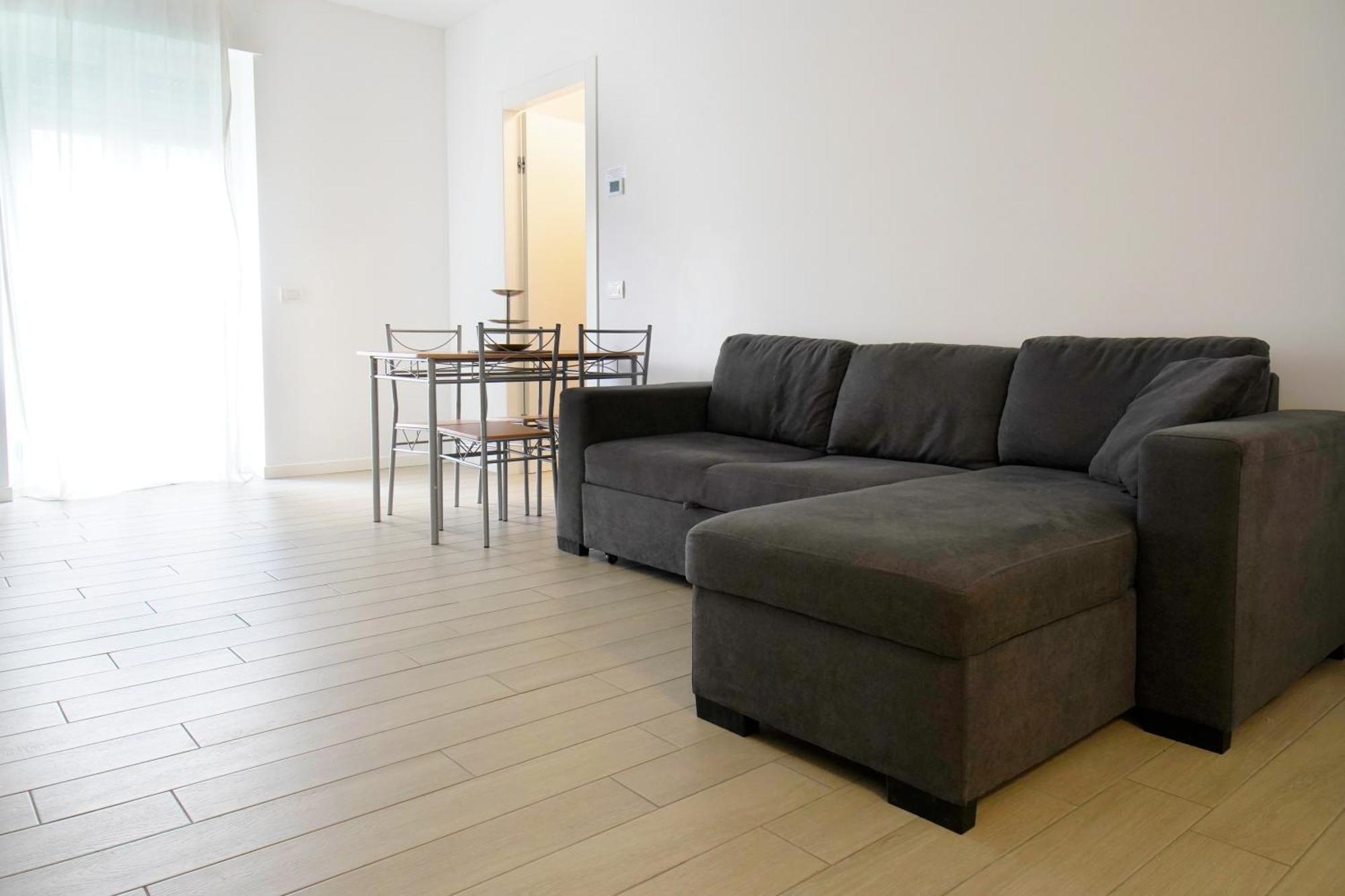 Casa Ideale Tim Appartmanti Moderni Vicina Al Centro Lecco Exteriör bild