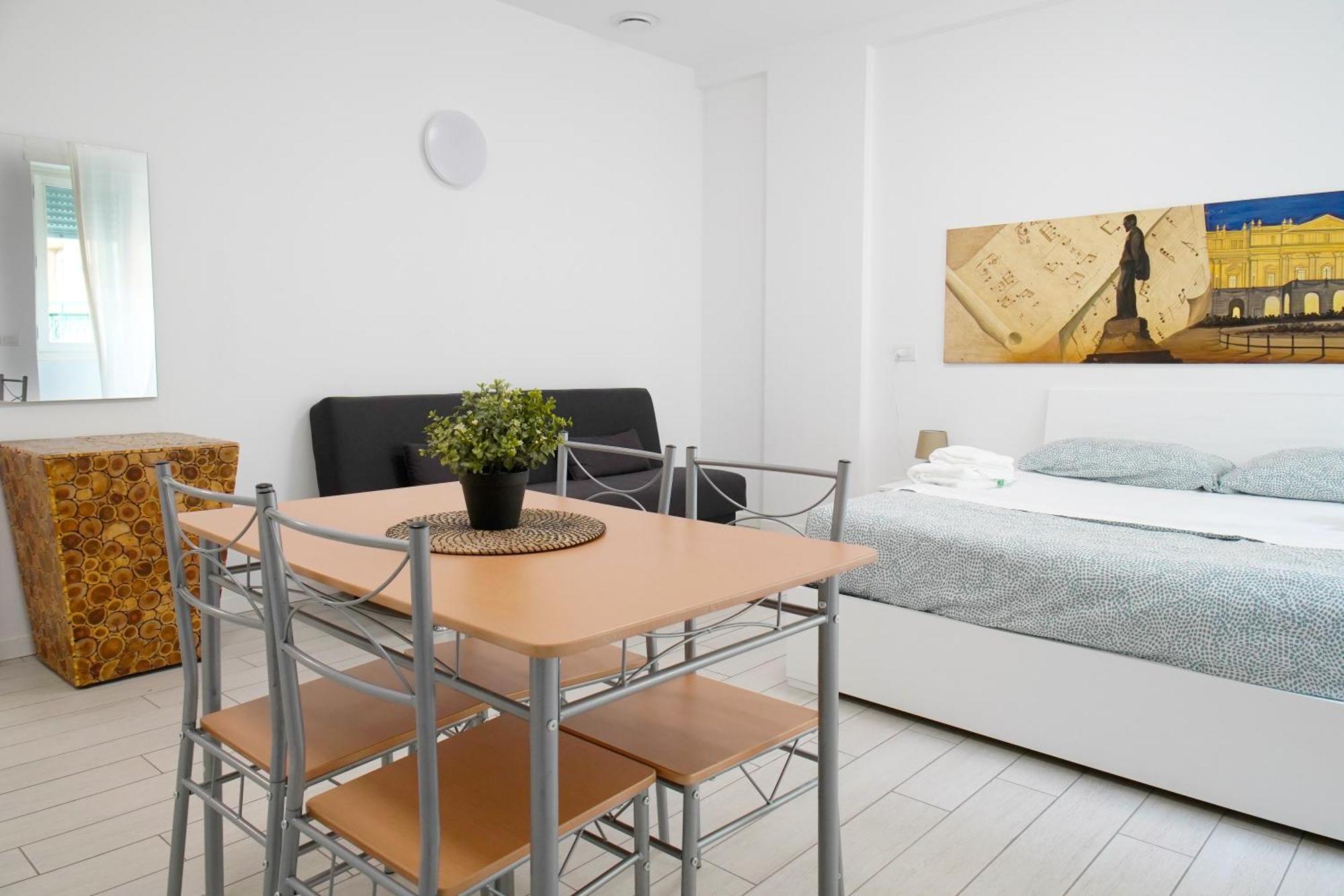 Casa Ideale Tim Appartmanti Moderni Vicina Al Centro Lecco Exteriör bild
